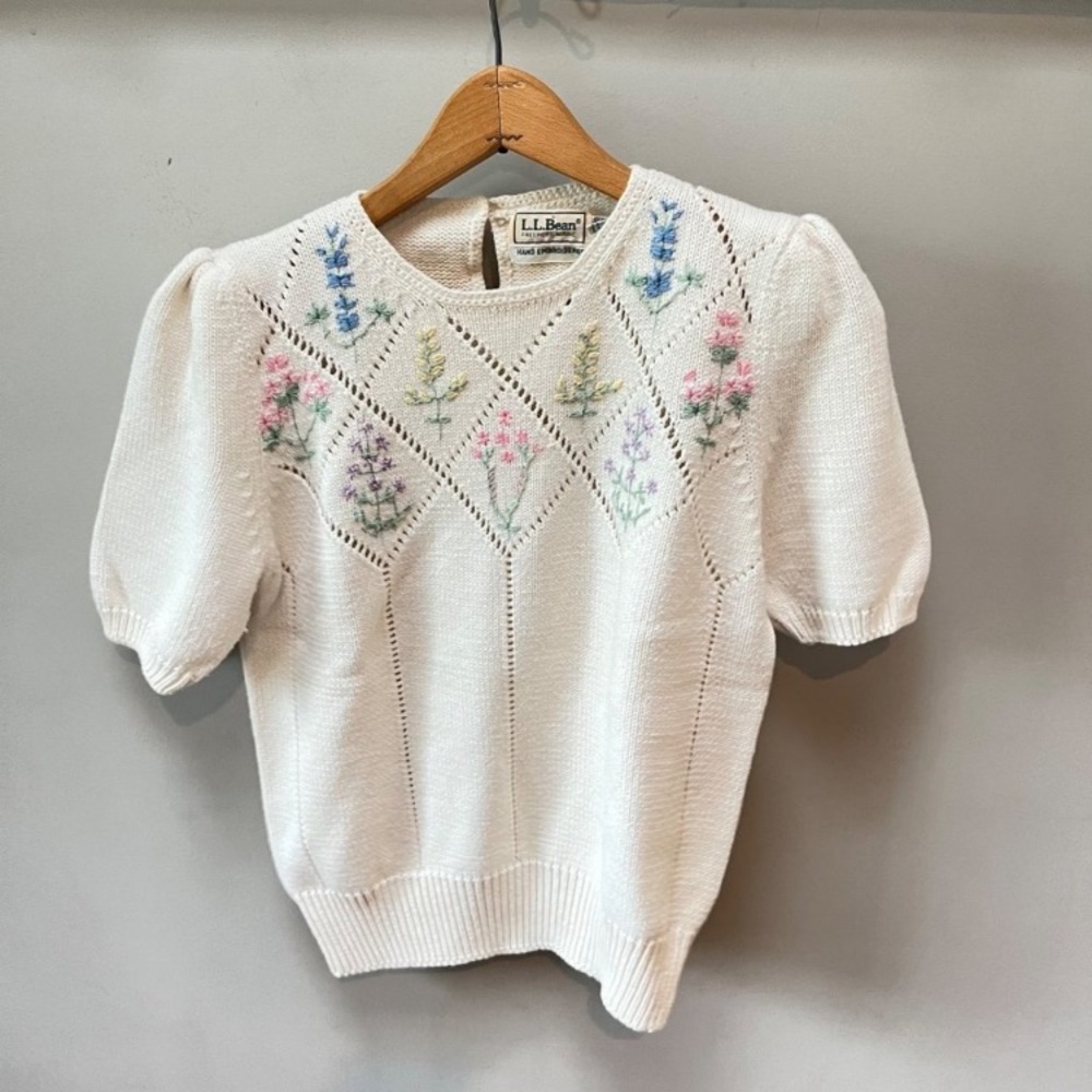 Vintage L.L Bean Floral Embroidered Sweater T-shirt